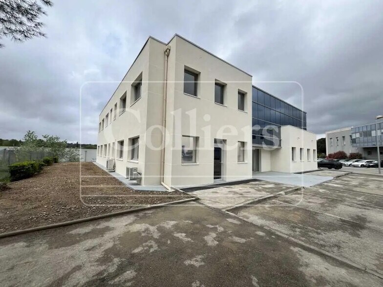 900 Rue André Ampère, Aix-en-Provence à louer - Photo du bâtiment - Image 2 de 11