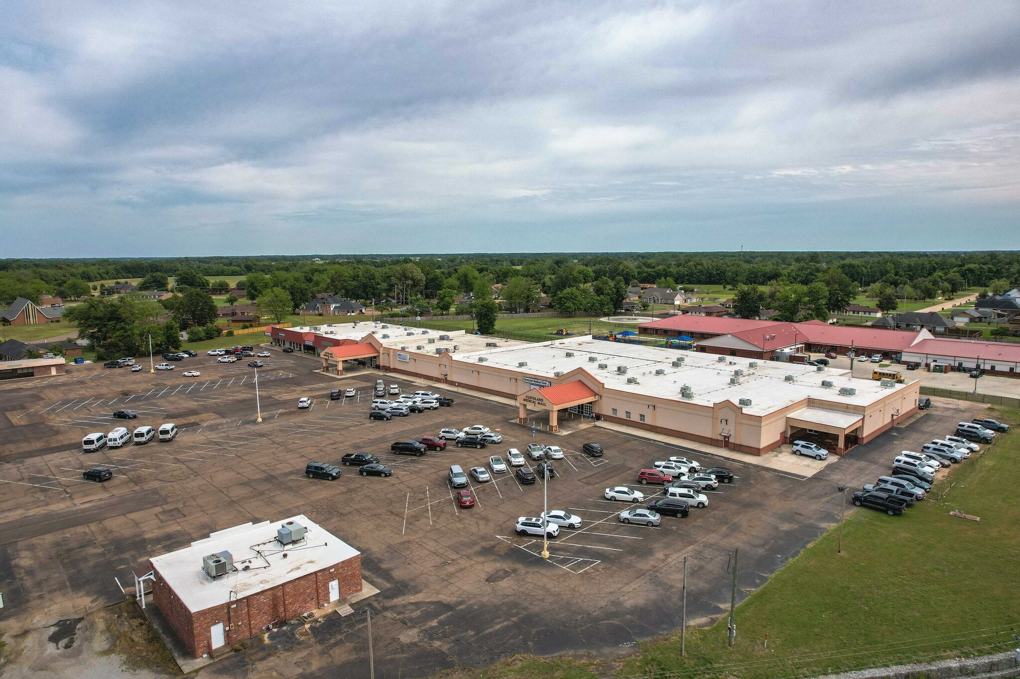 810 E Sunflower Rd, Cleveland, MS for lease Primary Photo- Image 1 of 21