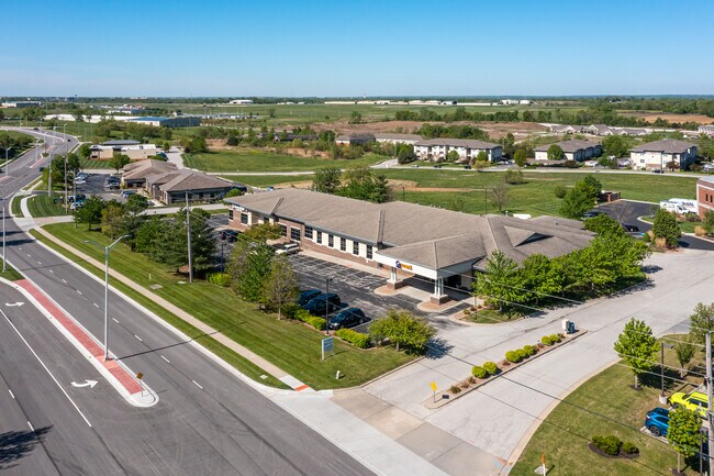 Plus de détails pour 3340-3350 NE Ralph Powell Rd, Lee's Summit, MO - Bureau à vendre