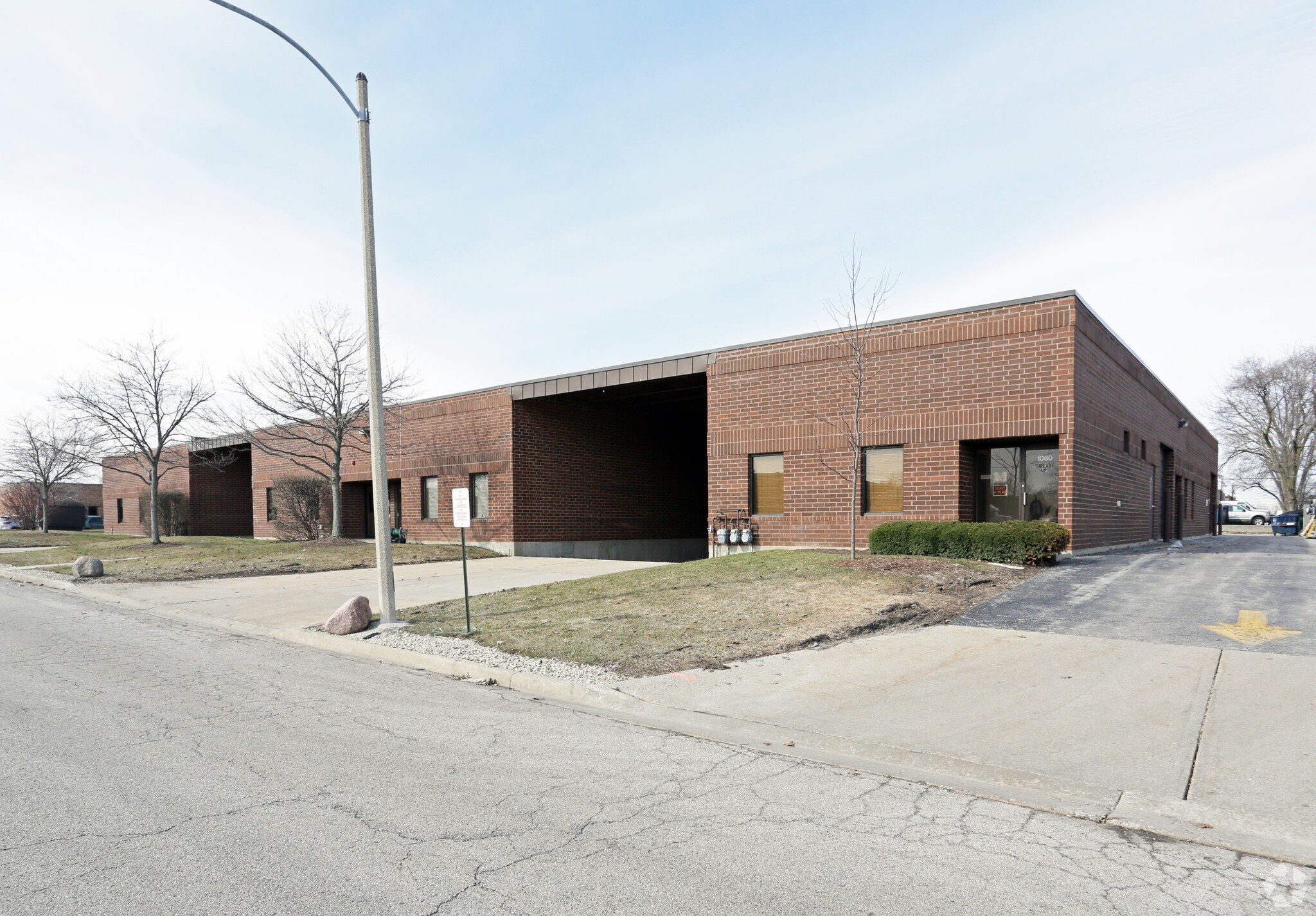 141-145 Bernice Dr, Bensenville, IL à louer Photo du bâtiment- Image 1 de 9