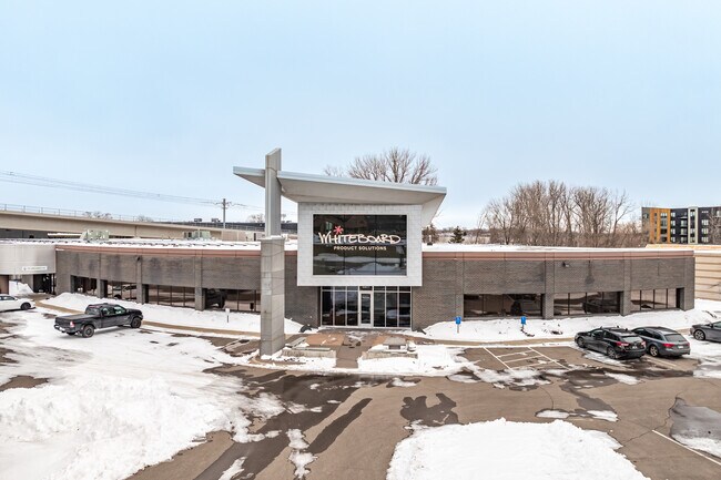 Plus de détails pour 6801-6811 Flying Cloud Dr, Eden Prairie, MN - Bureau à louer