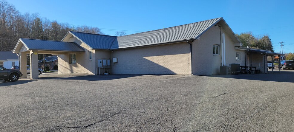 413 W Main St, Wise, VA à vendre - Photo du bâtiment - Image 2 de 10