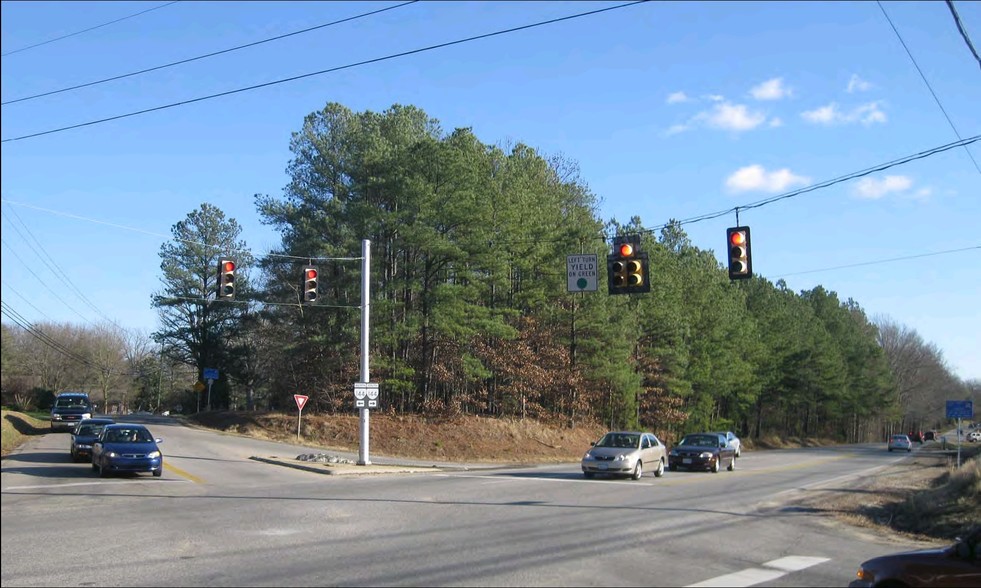 13400-13500 Happy Hill Rd, Chester, VA for sale - Primary Photo - Image 1 of 1