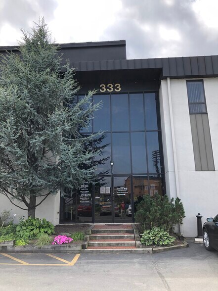 333 W Union St, Allentown, PA à louer - Photo du bâtiment - Image 3 de 17