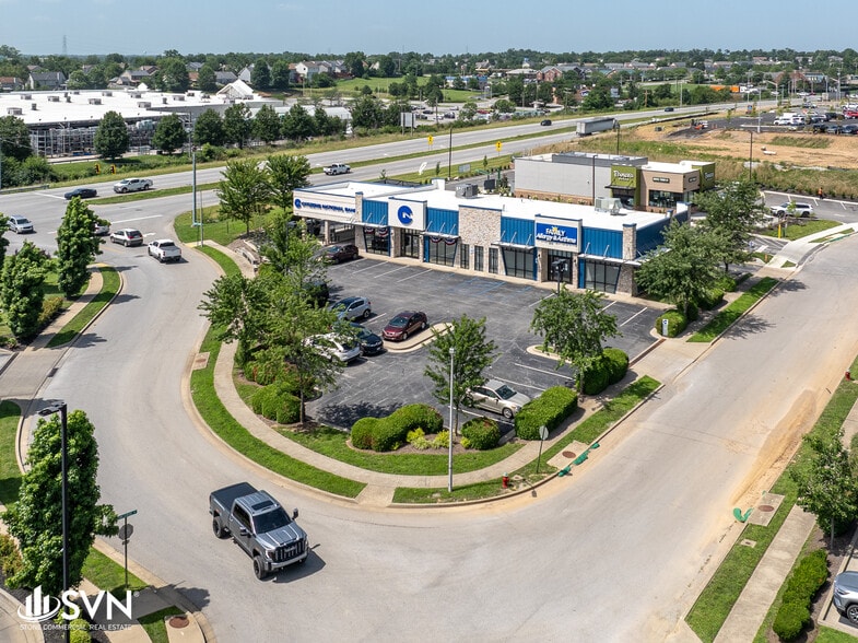 605 Keene Centre Dr, Nicholasville, KY à louer - Photo du bâtiment - Image 3 de 15