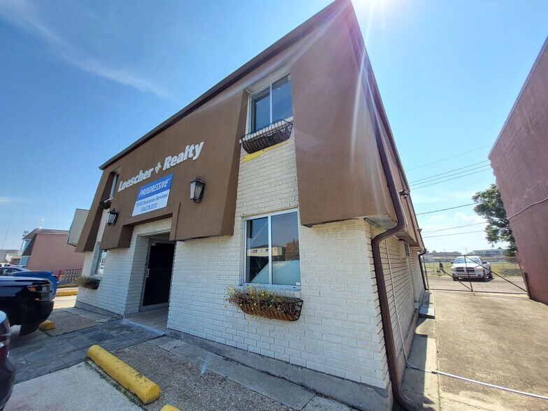3003 Jean Lafitte Pky, Chalmette, LA à vendre - Photo du bâtiment - Image 2 de 8