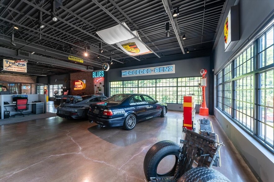 85 Pine Hollow Rd, Oyster Bay, NY for lease - Building Photo - Image 3 of 11