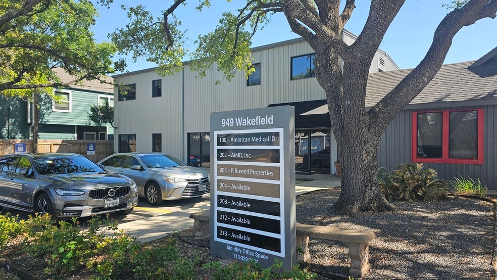 949 Wakefield Dr, Houston, TX for sale - Building Photo - Image 2 of 10