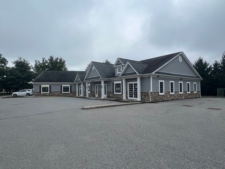 1001 Route 376, Wappingers Falls, NY à louer - Photo du bâtiment - Image 2 de 14