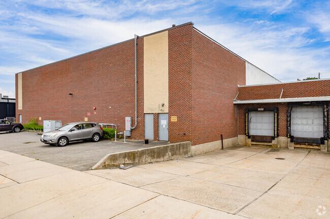 More details for 205 E 2nd St, Mineola, NY - Industrial for Lease