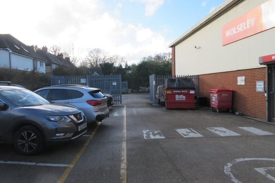 Portsmouth Rd, Send for lease - Building Photo - Image 2 of 3