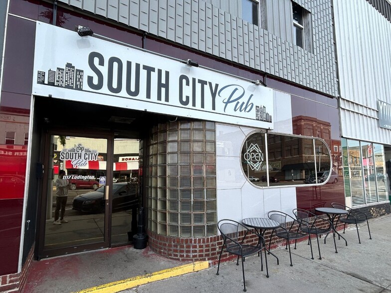 1117 Ludington St, Escanaba, MI à vendre - Photo du bâtiment - Image 2 de 27