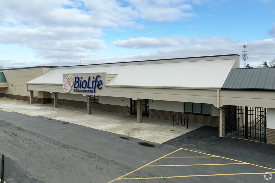 4701 Talmadge Rd, Toledo, OH for lease - Building Photo - Image 3 of 17