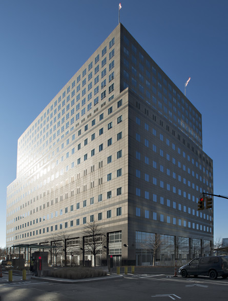 300 Vesey St, New York, NY for lease - Building Photo - Image 2 of 3