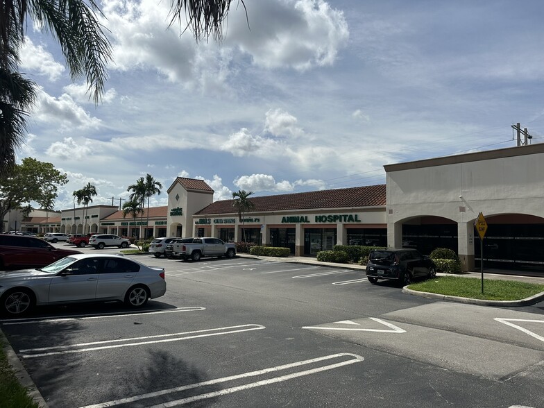 10633-10725 Wiles Rd, Coral Springs, FL for lease - Building Photo - Image 3 of 7