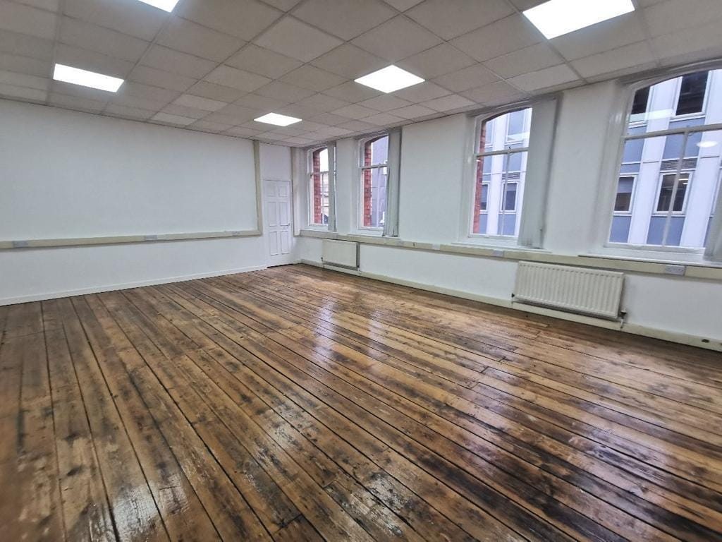 7-15 Pink Ln, Newcastle Upon Tyne for lease Building Photo- Image 1 of 9