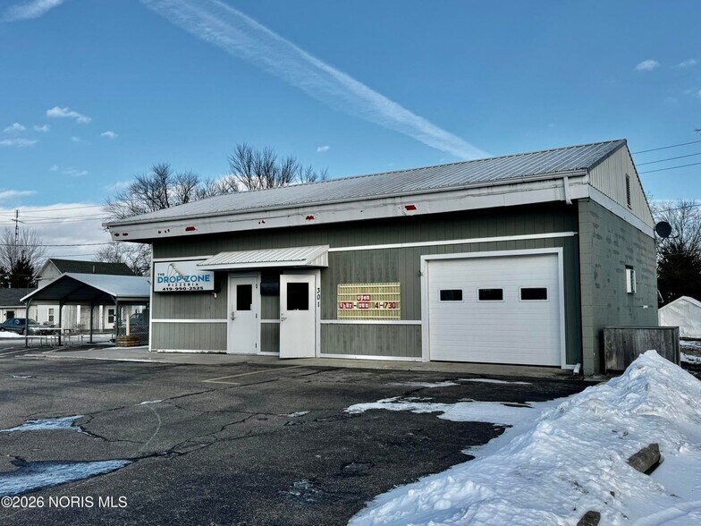 301 S Defiance St, Stryker, OH à vendre - Photo du bâtiment - Image 2 de 35