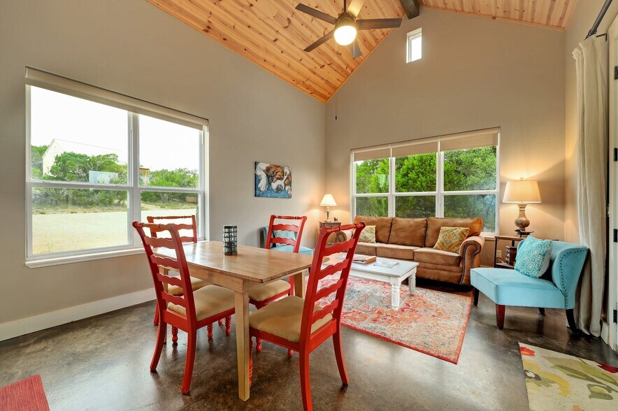 7400 McGregor Ln, Dripping Springs, TX à vendre - Photo intérieure - Image 3 de 12