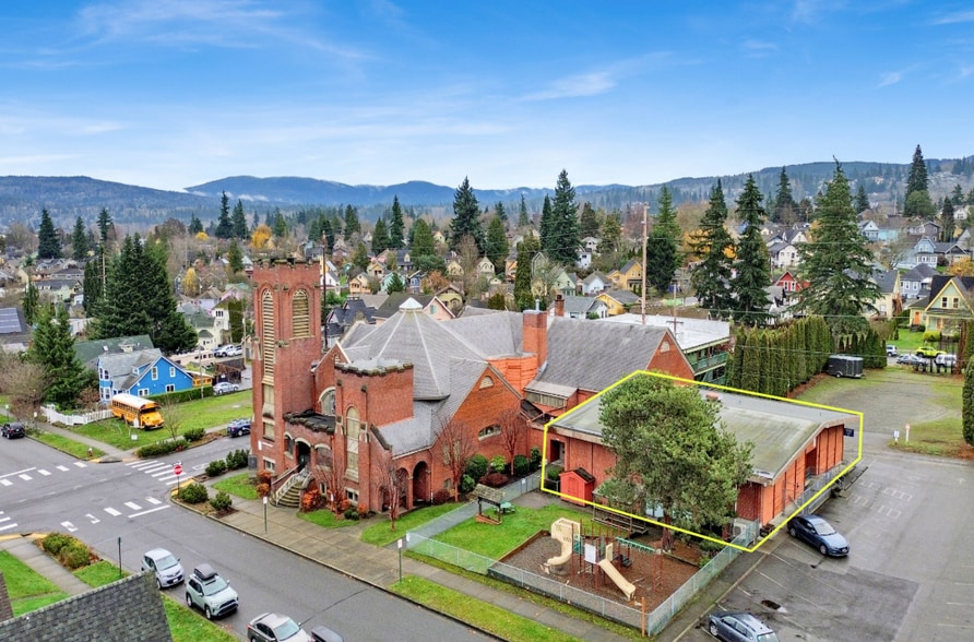 1326 N Garden St, Bellingham, WA for lease - Building Photo - Image 1 of 11