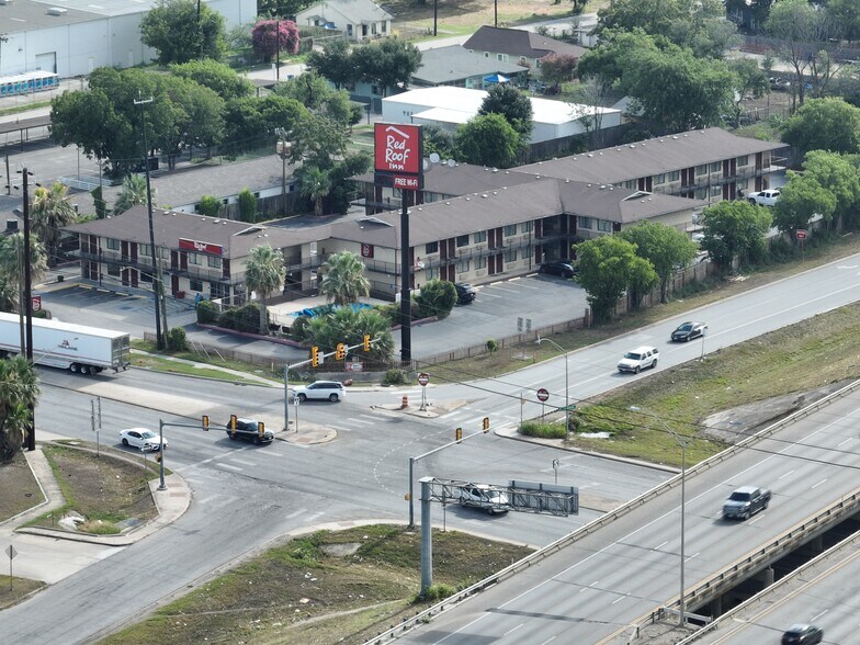 138 W White, San Antonio, TX à vendre - Photo du bâtiment - Image 2 de 25