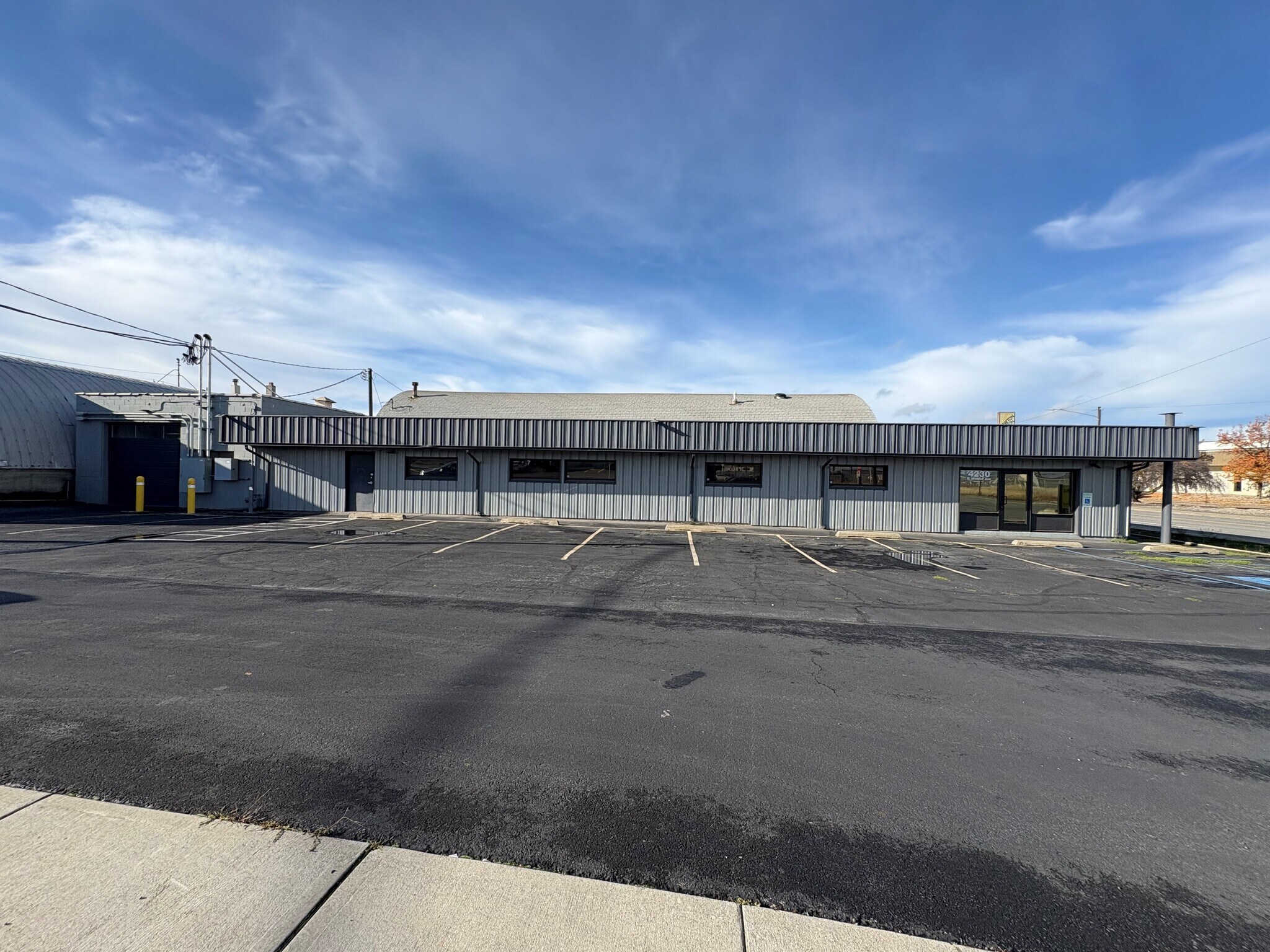 4230 E Mission Ave, Spokane, WA for lease Primary Photo- Image 1 of 10