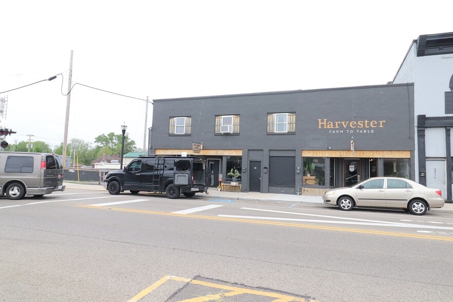 142 S Broadway St, Blanchester, OH for sale - Building Photo - Image 3 of 33