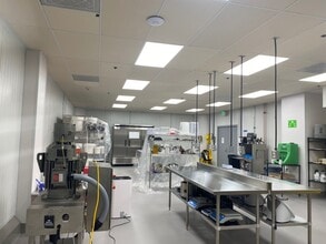 1435 N McDowell Blvd, Petaluma, CA à louer Photo intérieure- Image 1 de 5