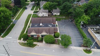 Plus de détails pour 301 W Railroad Ave, Bartlett, IL - Commerce de détail à vendre