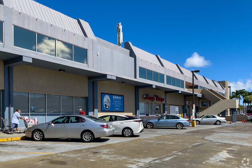 3221 Waialae Ave, Honolulu, HI à louer - Photo du bâtiment - Image 3 de 5