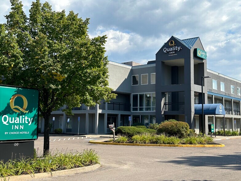 84 S Park Dr, Colchester, VT à vendre - Photo du bâtiment - Image 2 de 13