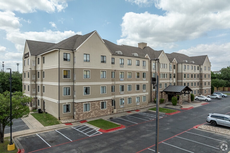 520 I-35, Round Rock, TX à vendre - Photo du bâtiment - Image 2 de 23