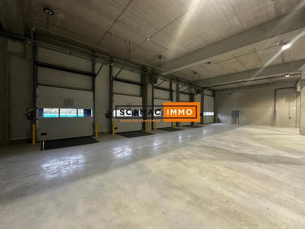 Office in Conflans-Sainte-Honorine for lease Interior Photo- Image 1 of 14