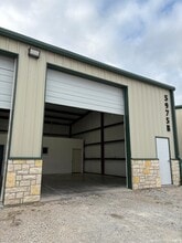 5975 Stacy Ln, Weatherford, TX à louer Photo intérieure- Image 1 de 25