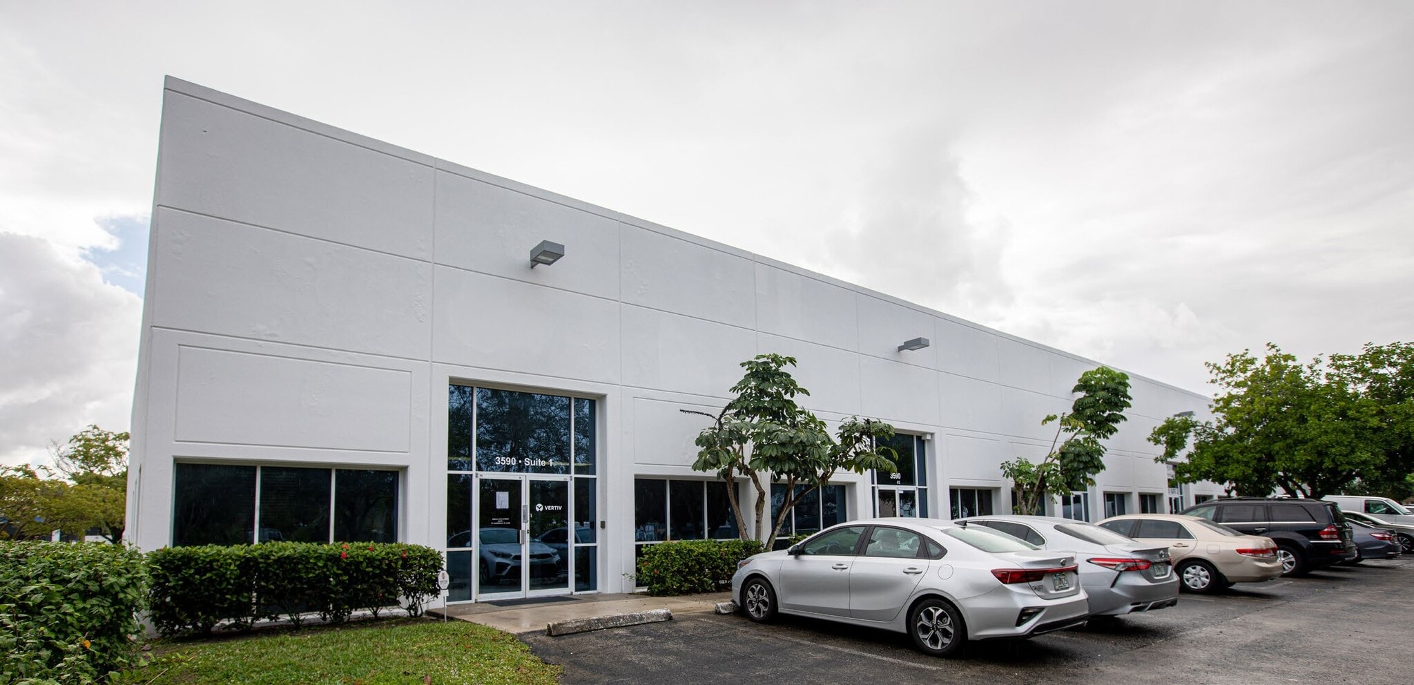 3555-3569 NW 53rd Ct, Fort Lauderdale, FL for lease Building Photo- Image 1 of 1