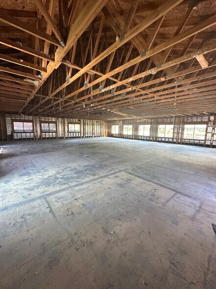 1409 Kingsley Ave, Orange Park, FL à vendre - Photo du bâtiment - Image 2 de 24