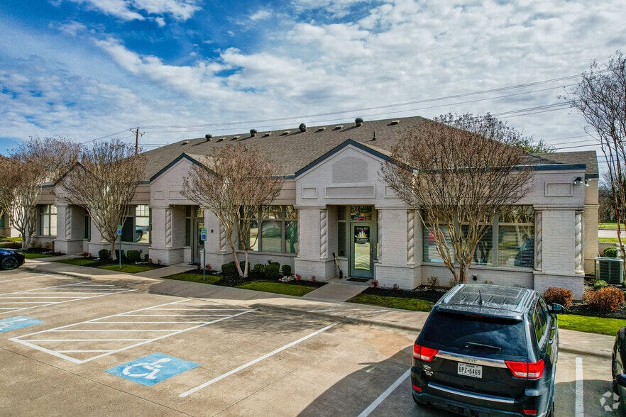 420 N Carroll Ave, Southlake, TX à vendre - Photo du bâtiment - Image 2 de 4