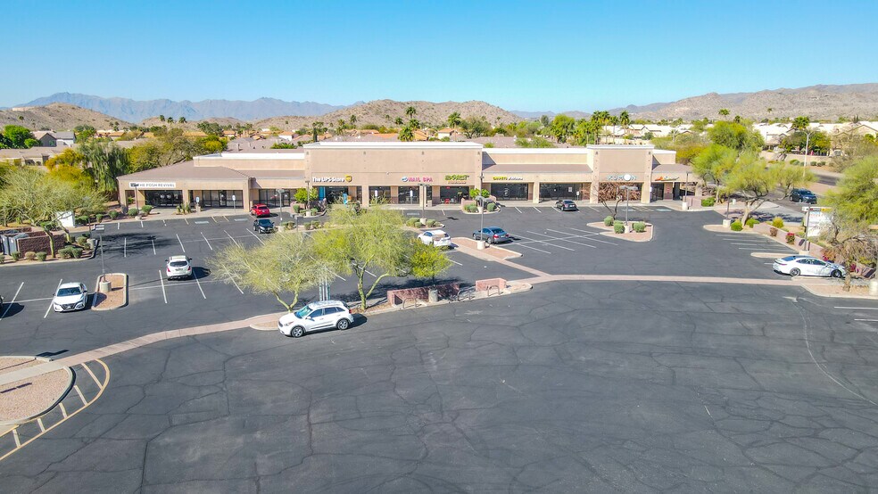 3145 E Chandler Blvd, Phoenix, AZ à louer - Photo du bâtiment - Image 3 de 30