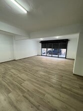 Retail in Cornellà de Llobregat, Barcelona for lease Interior Photo- Image 2 of 4