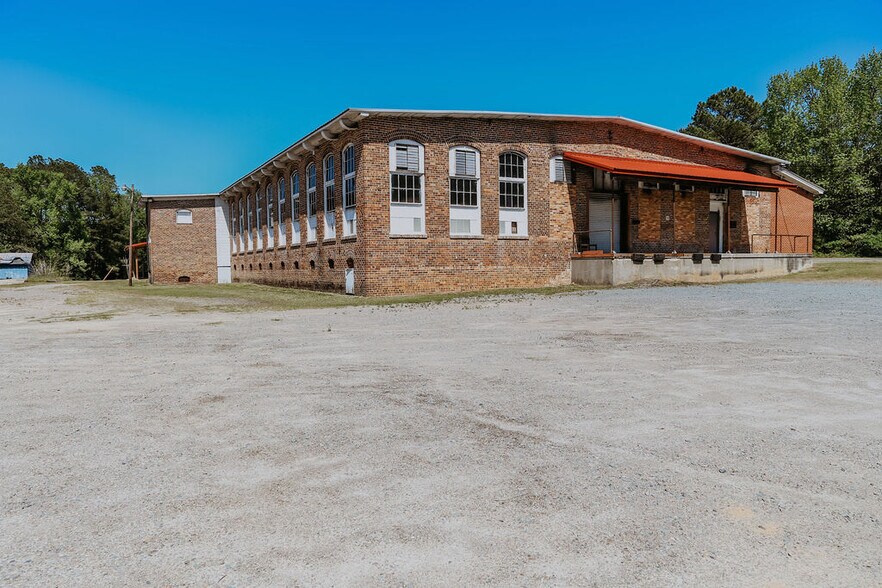 3737 US Highway 1, Vass, NC à vendre - Photo du bâtiment - Image 3 de 62