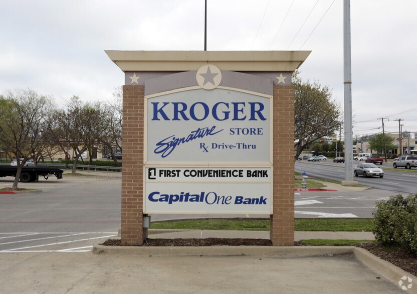 9140 Forest Ln, Dallas, TX à louer - Photo du bâtiment - Image 2 de 4