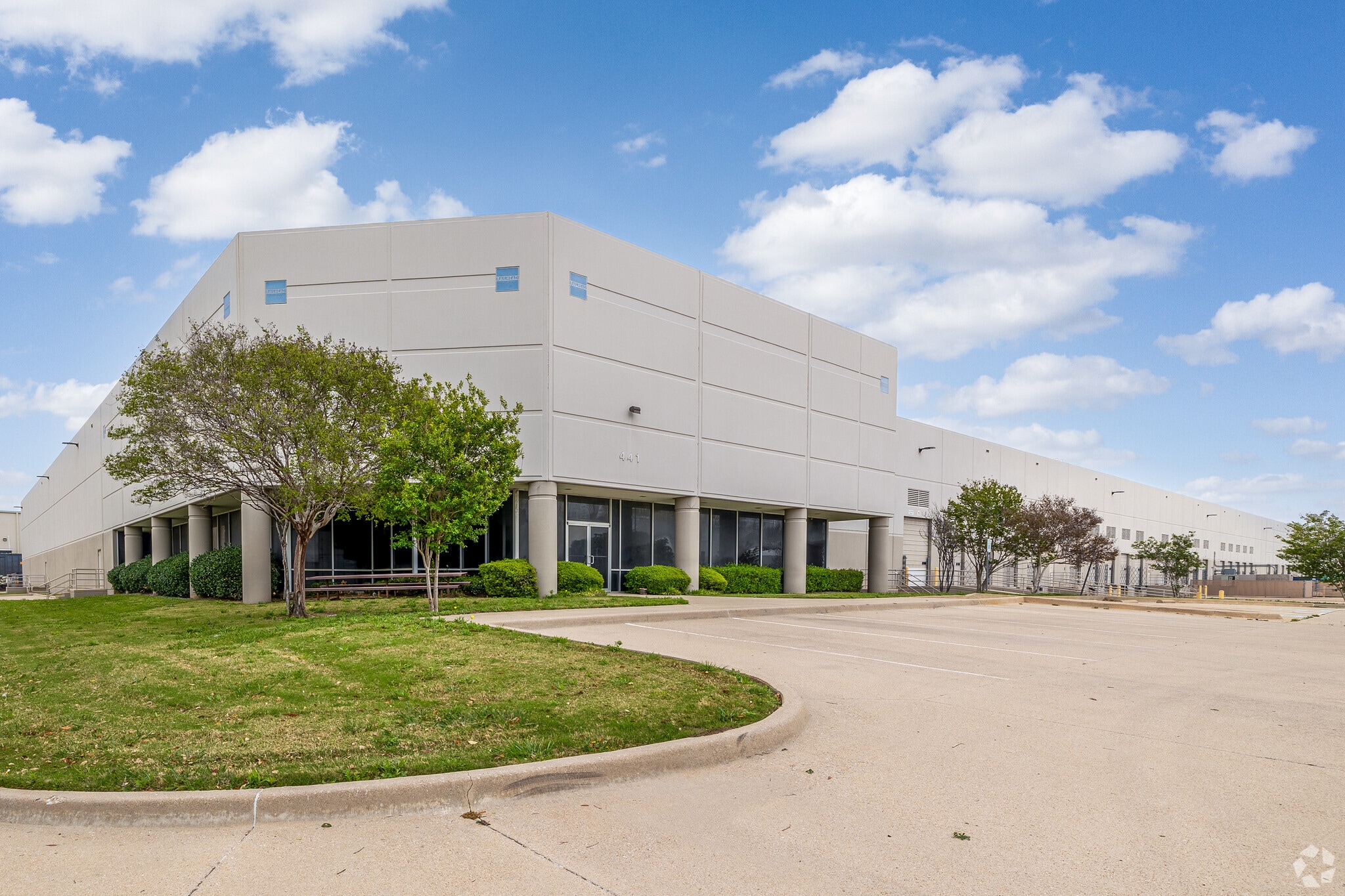 401-441 Railhead Rd, Fort Worth, TX for lease Building Photo- Image 1 of 13