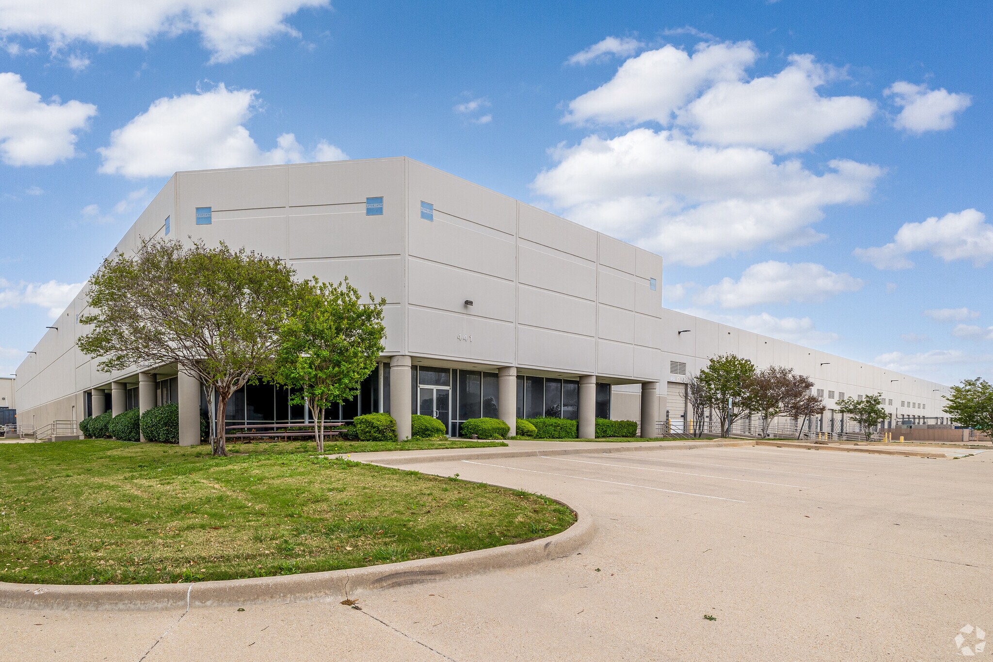 401-441 Railhead Rd, Fort Worth, TX à louer Photo du bâtiment- Image 1 de 13