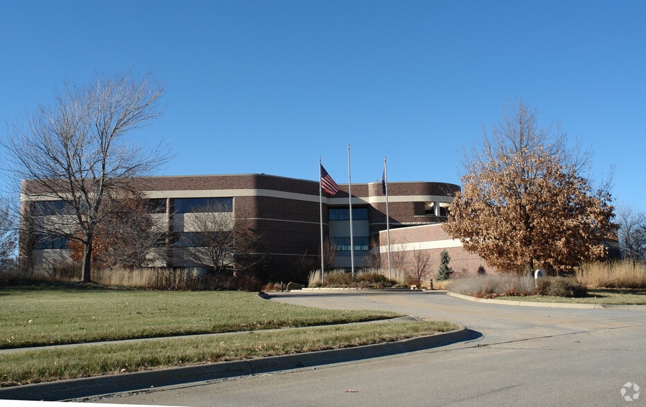 1421 Research Park Dr, Lawrence, KS for lease - Building Photo - Image 3 of 4