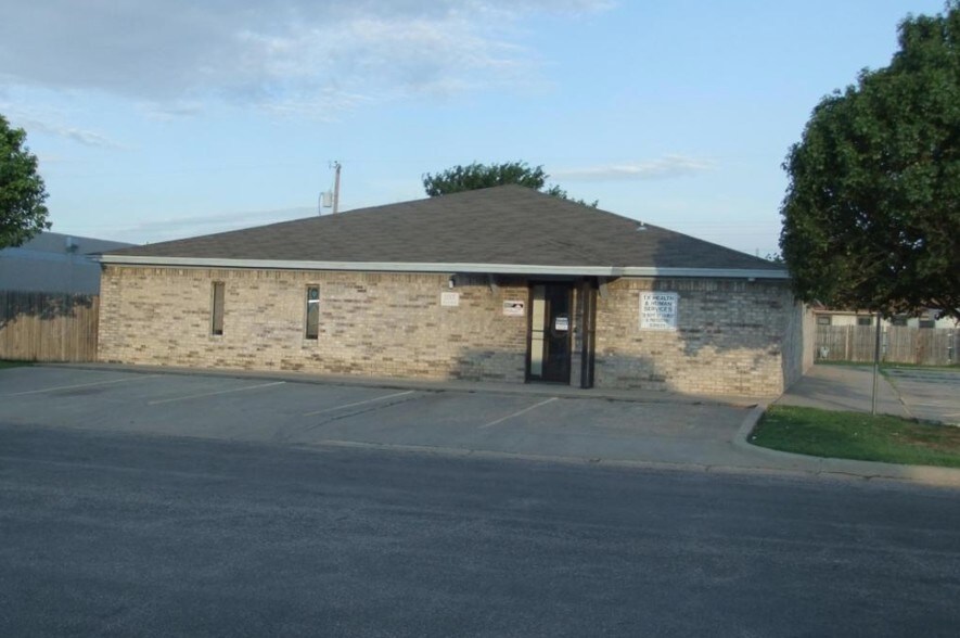 1517 N Banks St, Pampa, TX for sale - Building Photo - Image 2 of 2