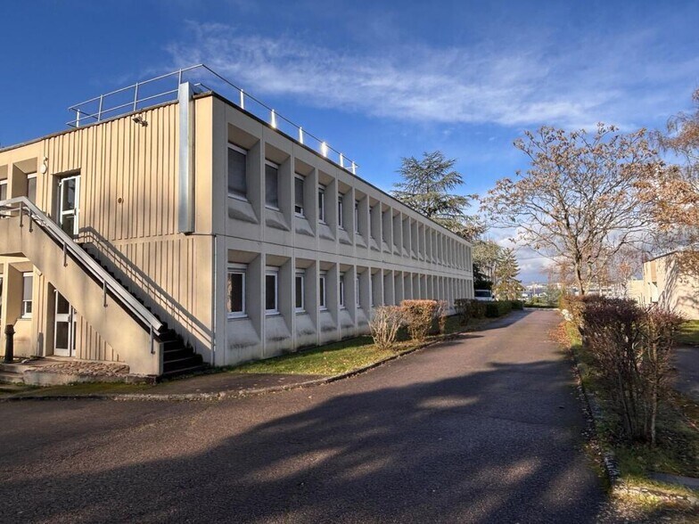 6 Rue De La Redoute, Saint-Apollinaire à vendre - Photo du bâtiment - Image 2 de 11