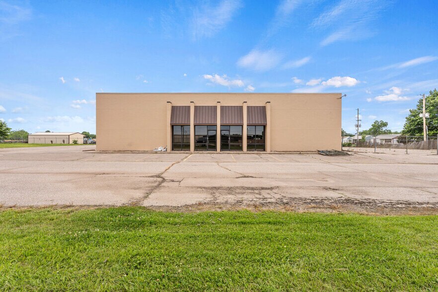 1630 S St Clair St, Wichita, KS à louer - Photo du bâtiment - Image 2 de 8