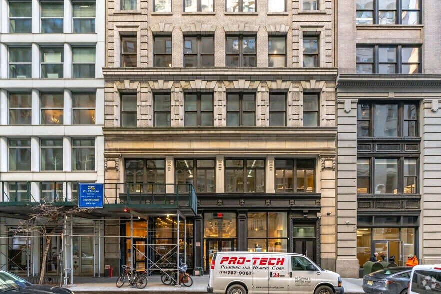 18-20 W 21st St, New York, NY à louer - Photo du bâtiment - Image 2 de 5