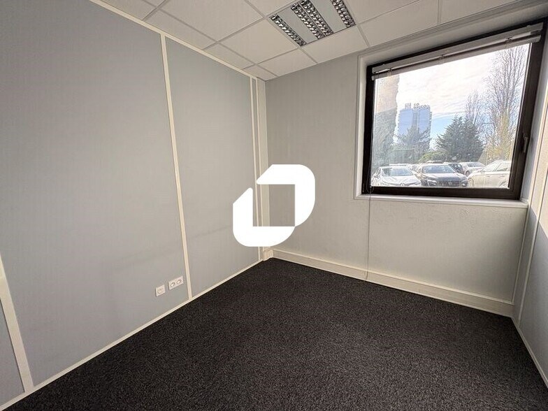 Rue Des Brosses, Villeurbanne for lease - Interior Photo - Image 2 of 14