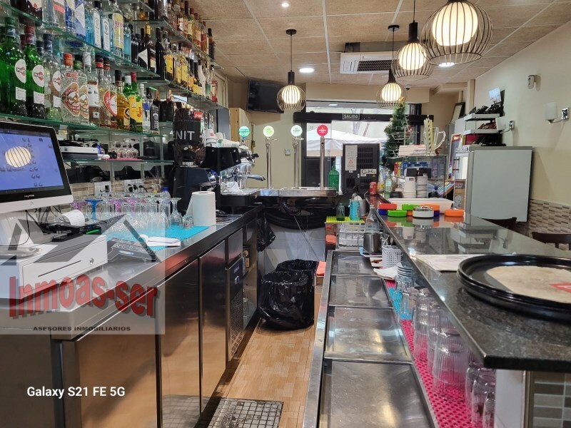 Retail in Barcelona, Barcelona for lease Interior Photo- Image 1 of 23