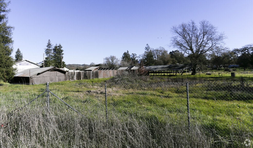 160 Arata Ln, Windsor, CA à vendre - Photo du bâtiment - Image 3 de 7